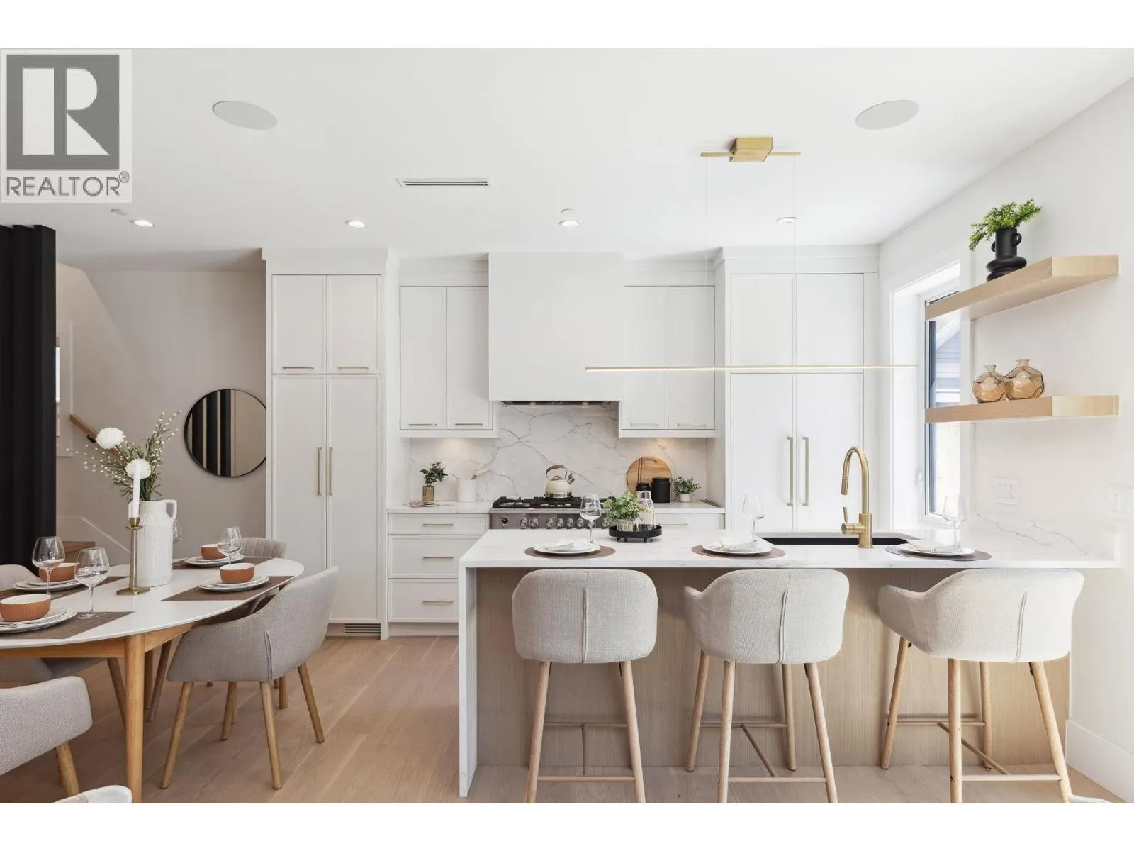 #2 2244 E 11TH AVENUE
