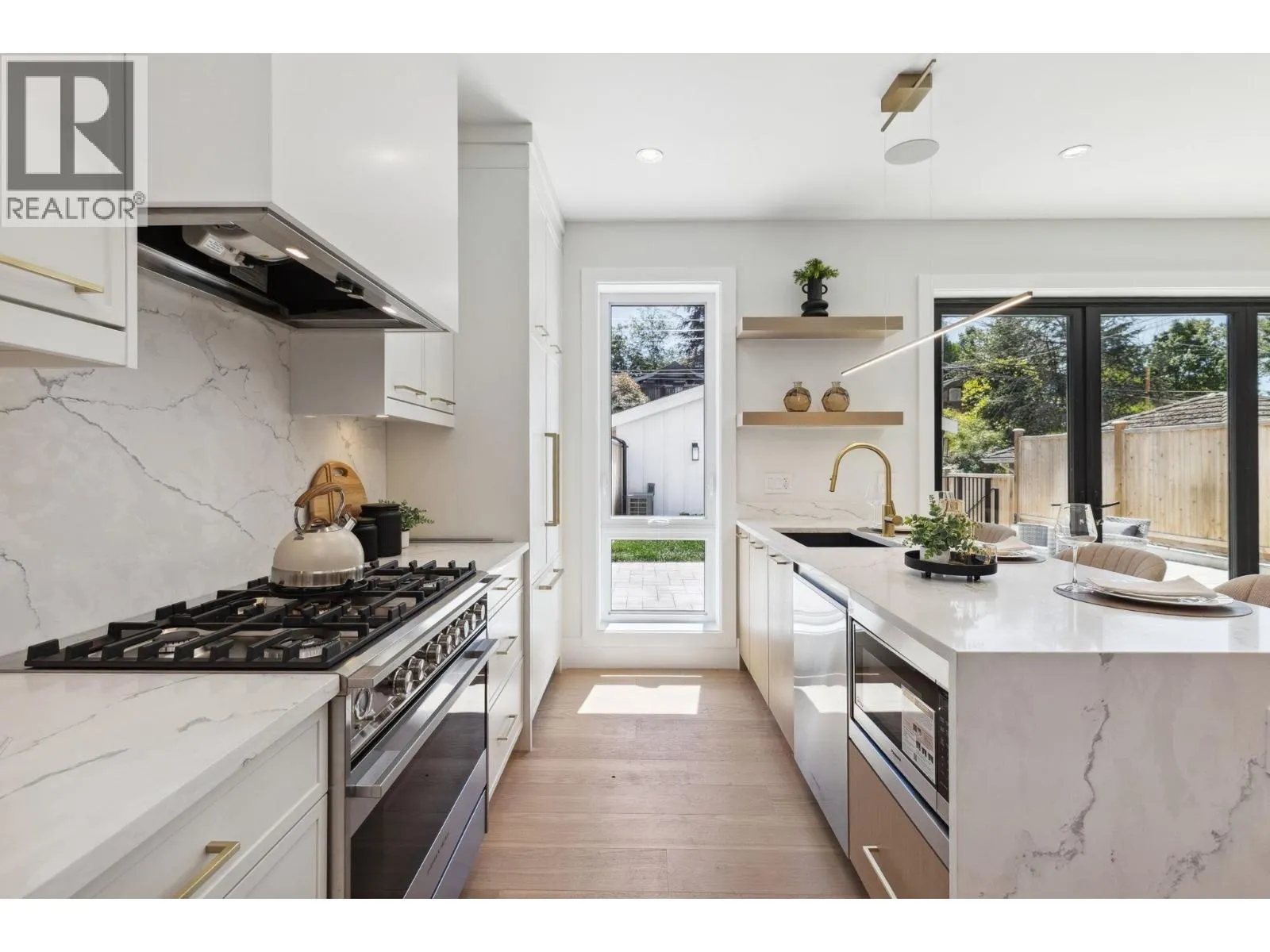 #2 2244 E 11TH AVENUE