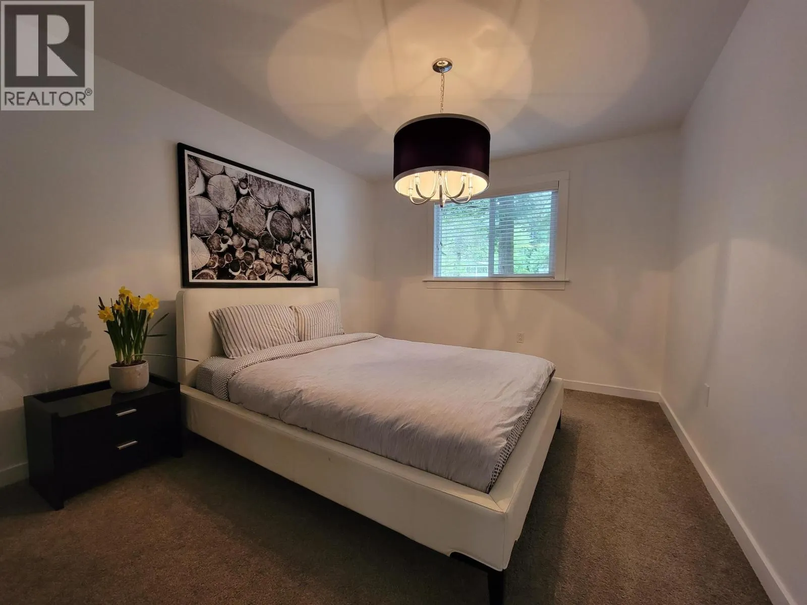 2568 THE BOULEVARD