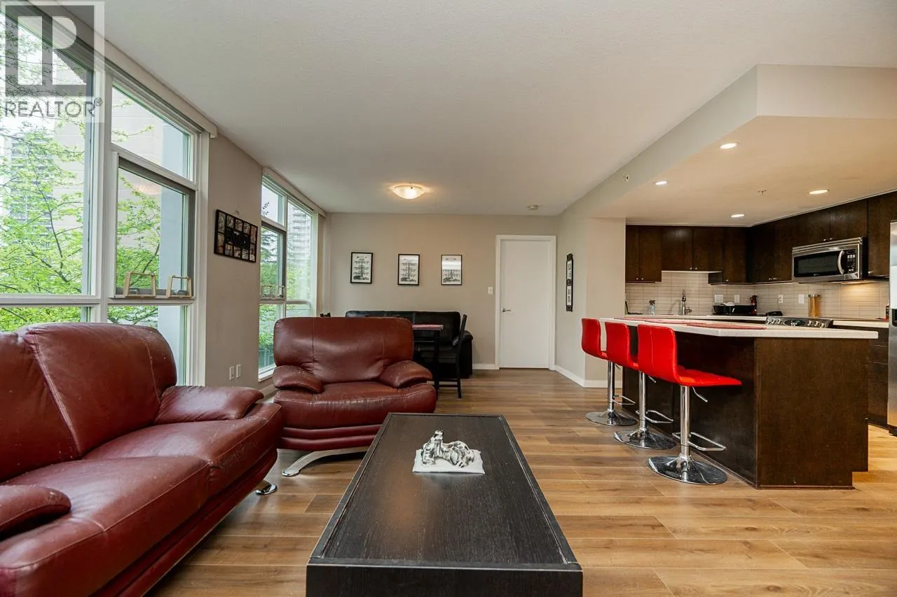 306 4400 BUCHANAN STREET
