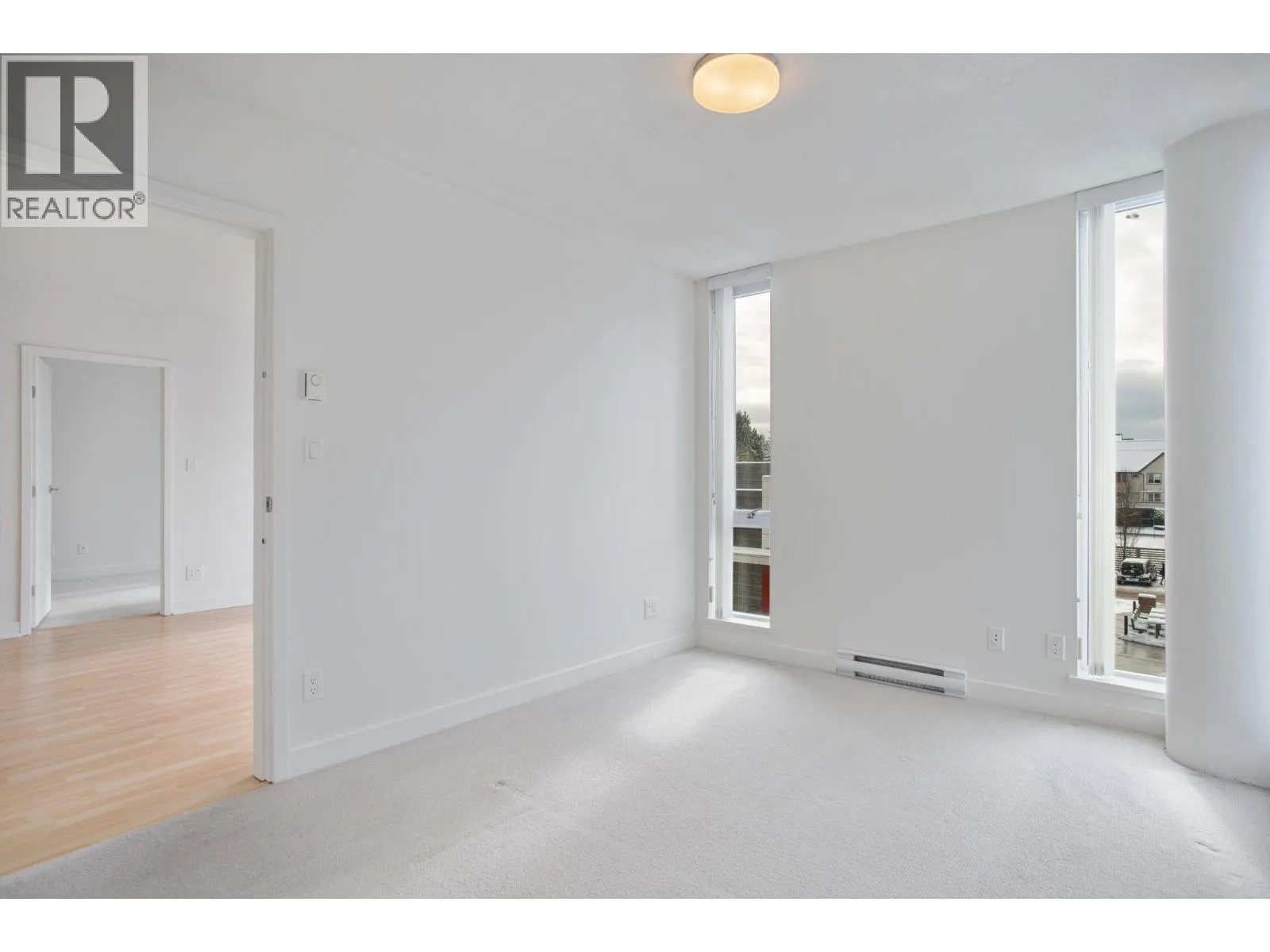 306 7080 NO. 3 ROAD
