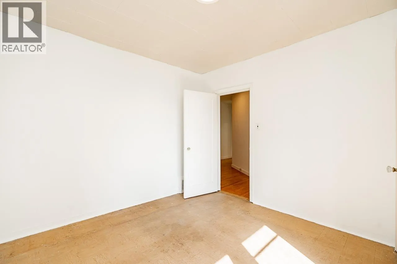 2212 OLD DOLLARTON ROAD