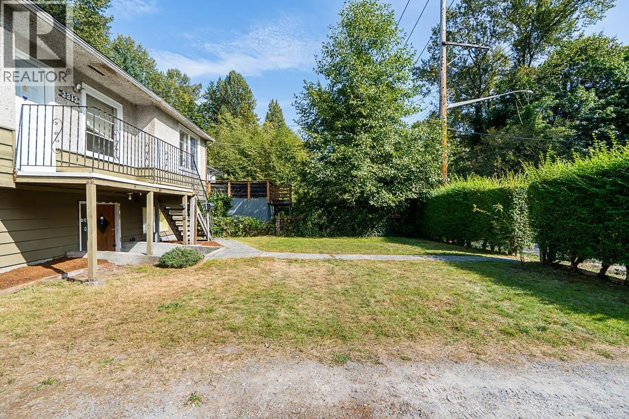 2212 OLD DOLLARTON ROAD