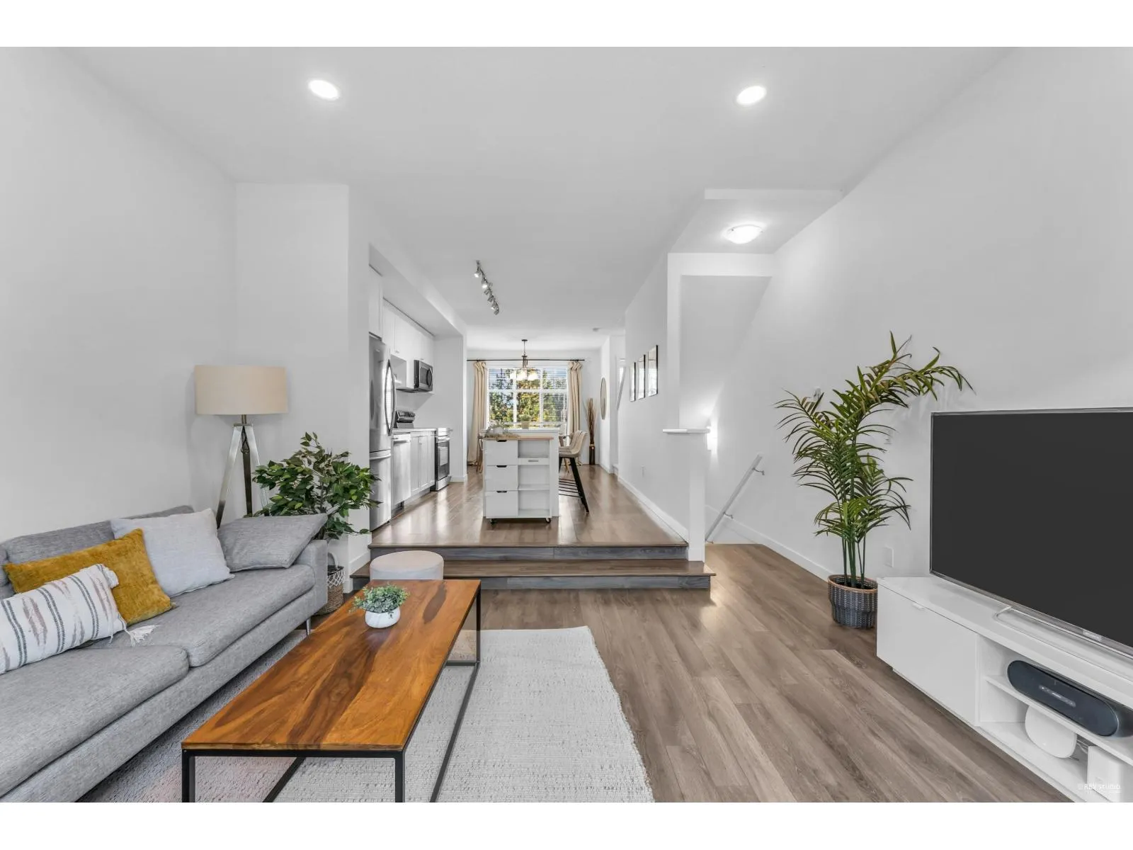 118 15850 85 AVENUE