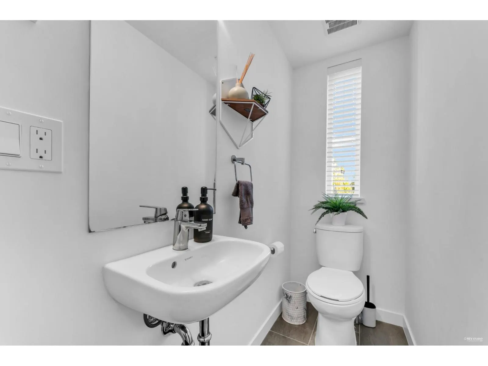 118 15850 85 AVENUE