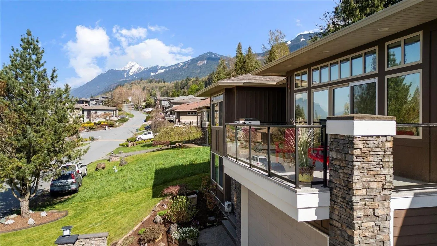 208 51075 FALLS COURT|Eastern Hillsides