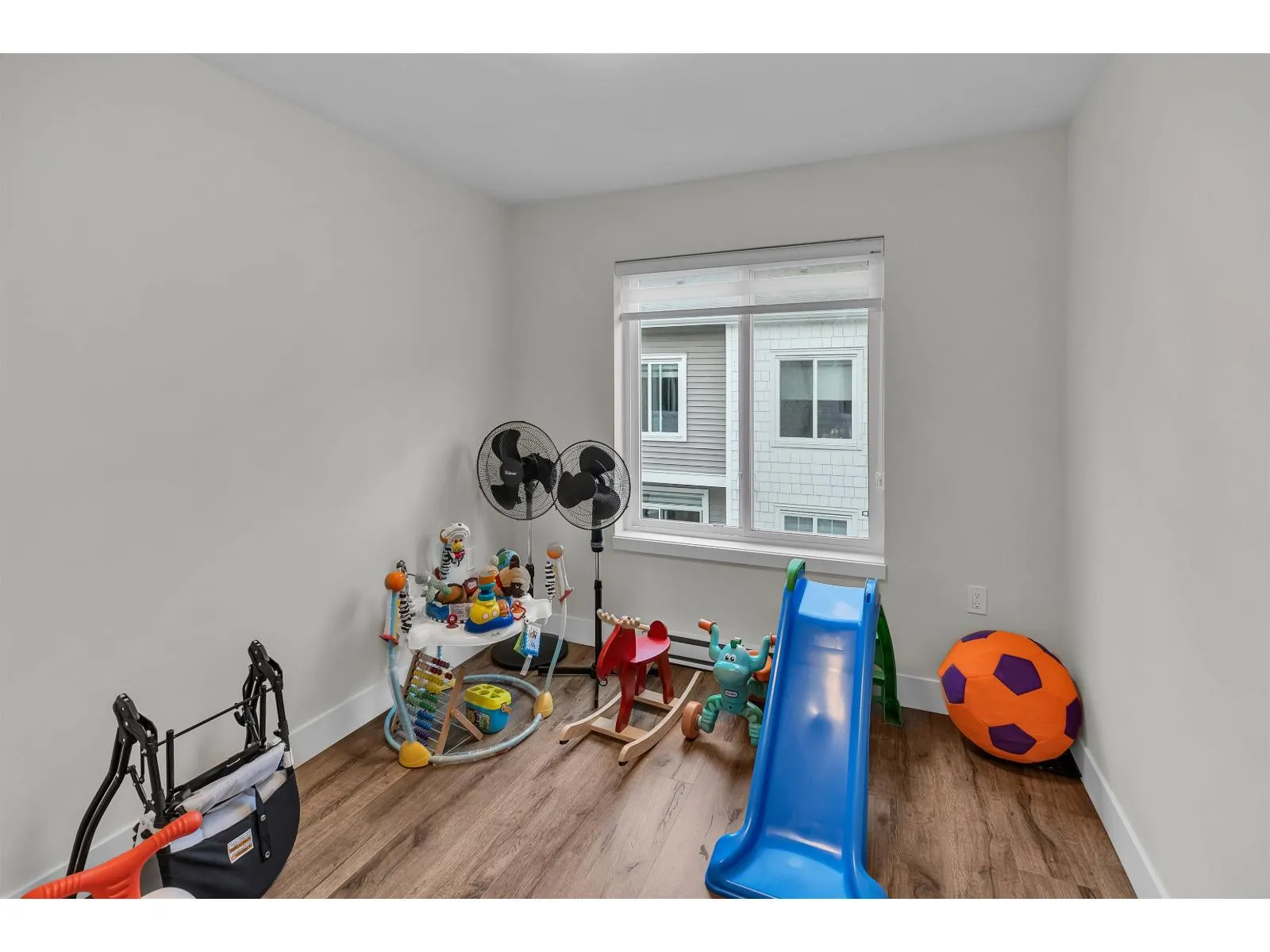 11 2033 MCKENZIE ROAD