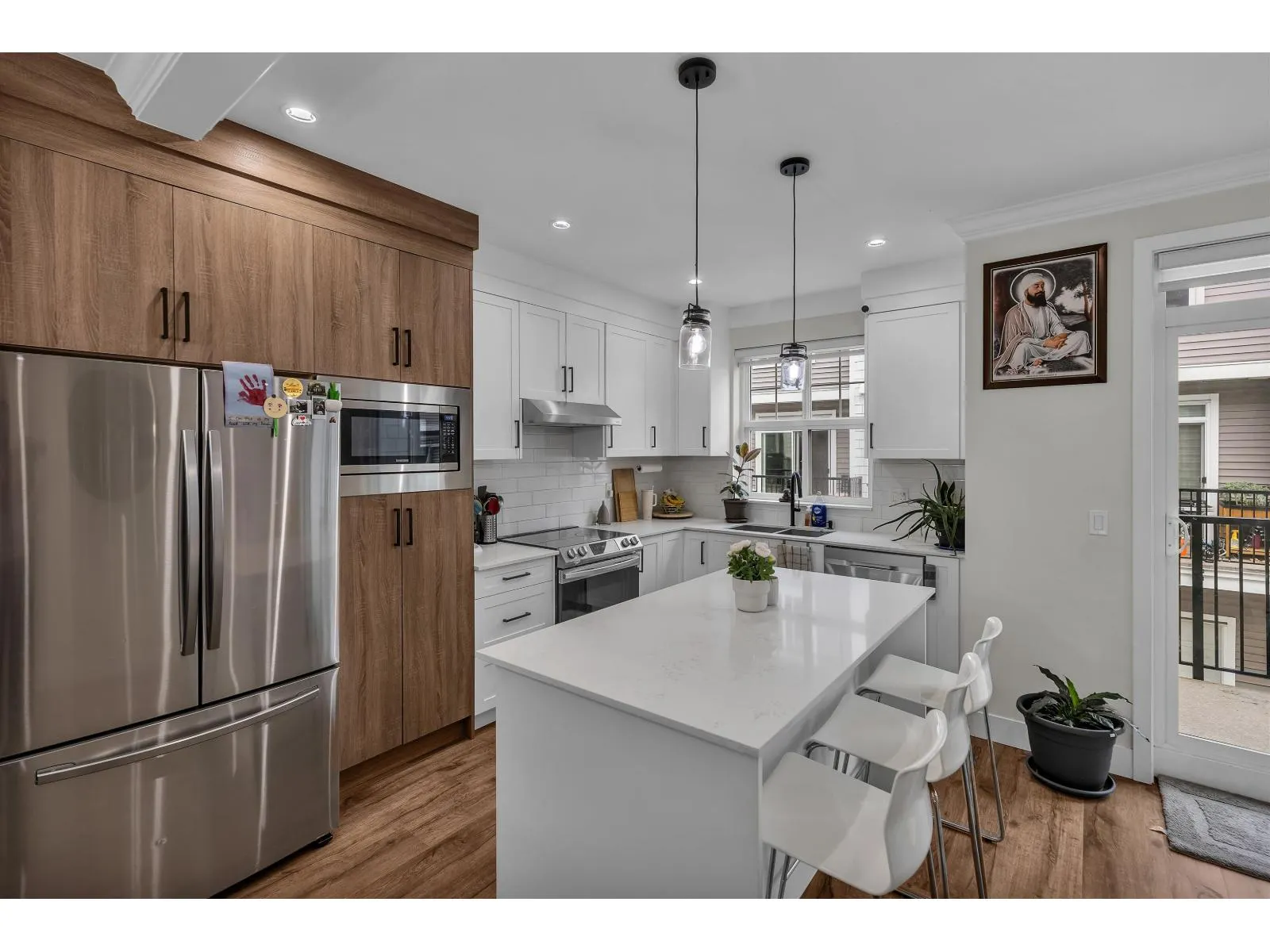 11 2033 MCKENZIE ROAD