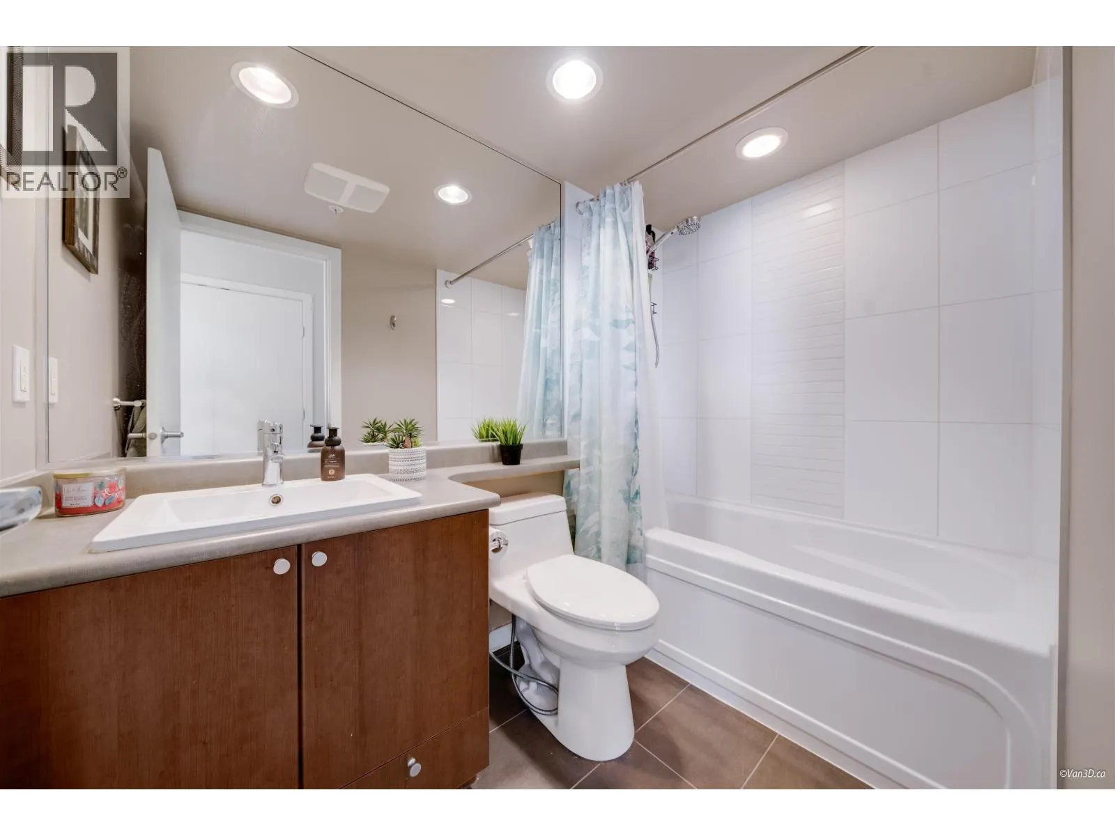 2303 7088 SALISBURY AVENUE