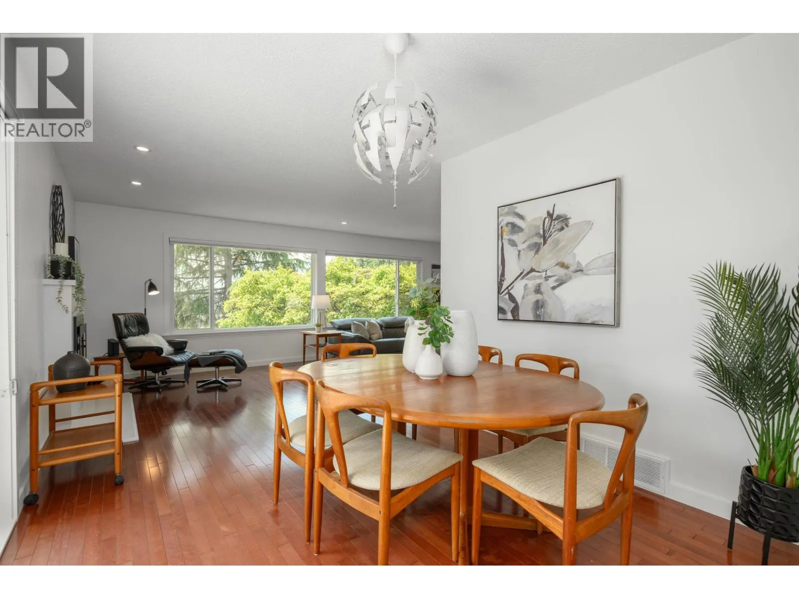 2527 ARUNDEL LANE