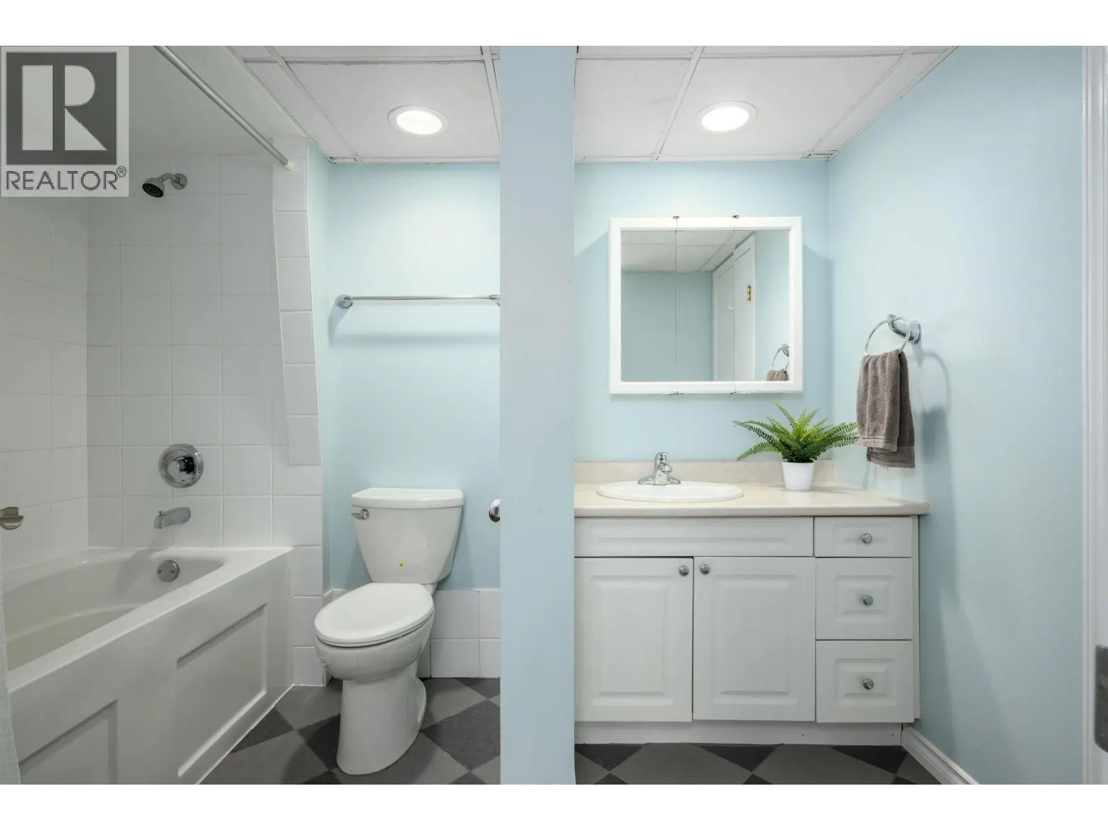 2527 ARUNDEL LANE
