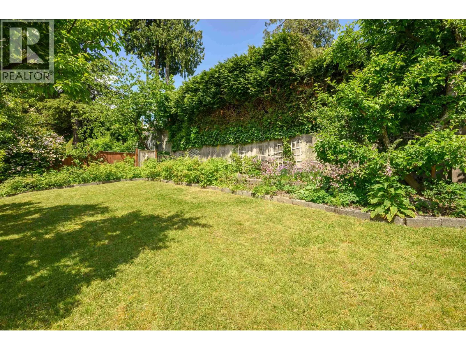 2527 ARUNDEL LANE