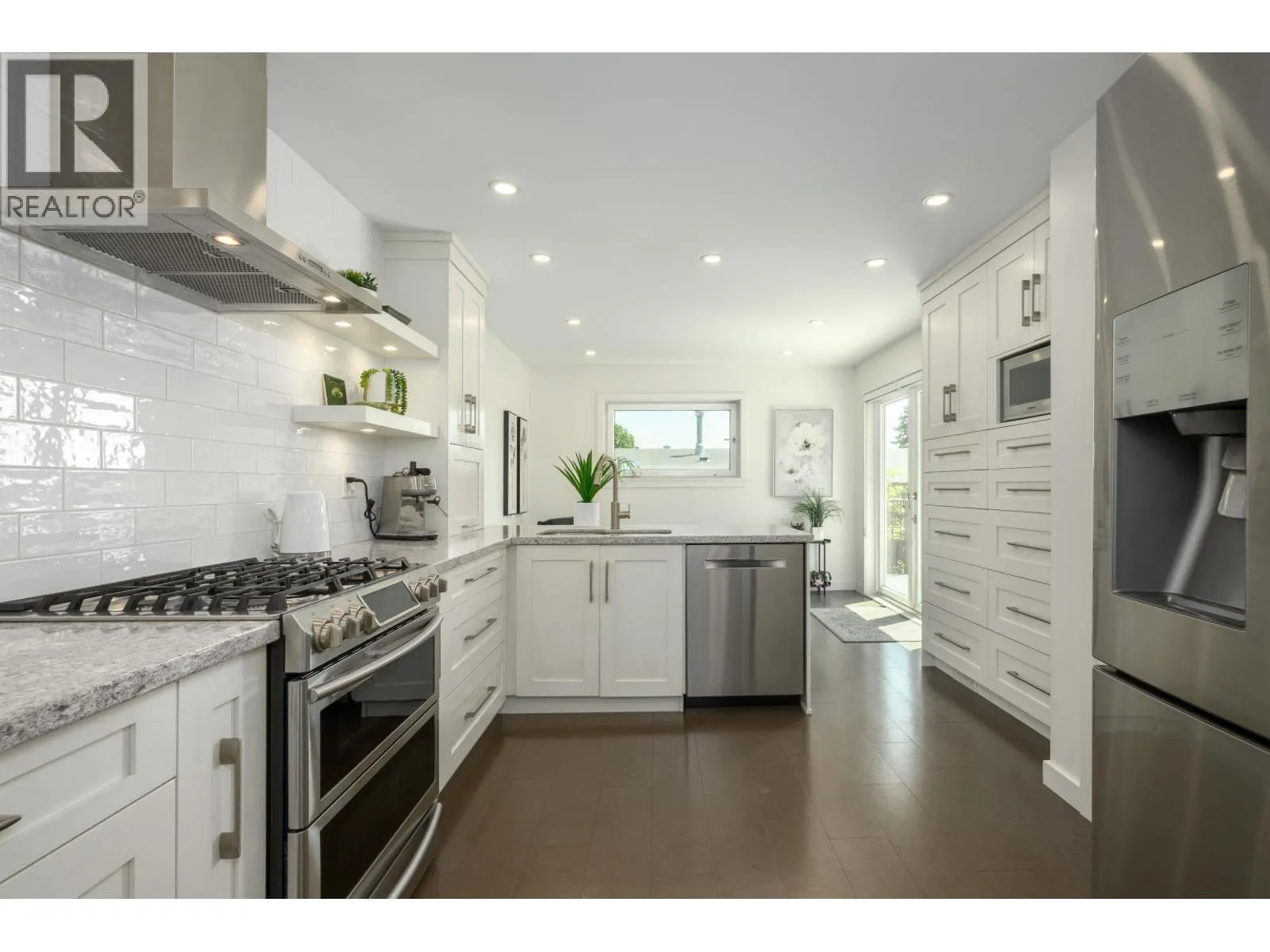 2527 ARUNDEL LANE