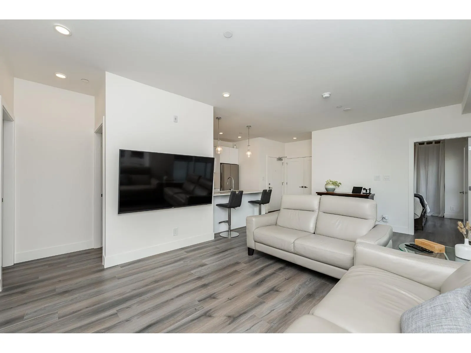 A303 8447 202 STREET