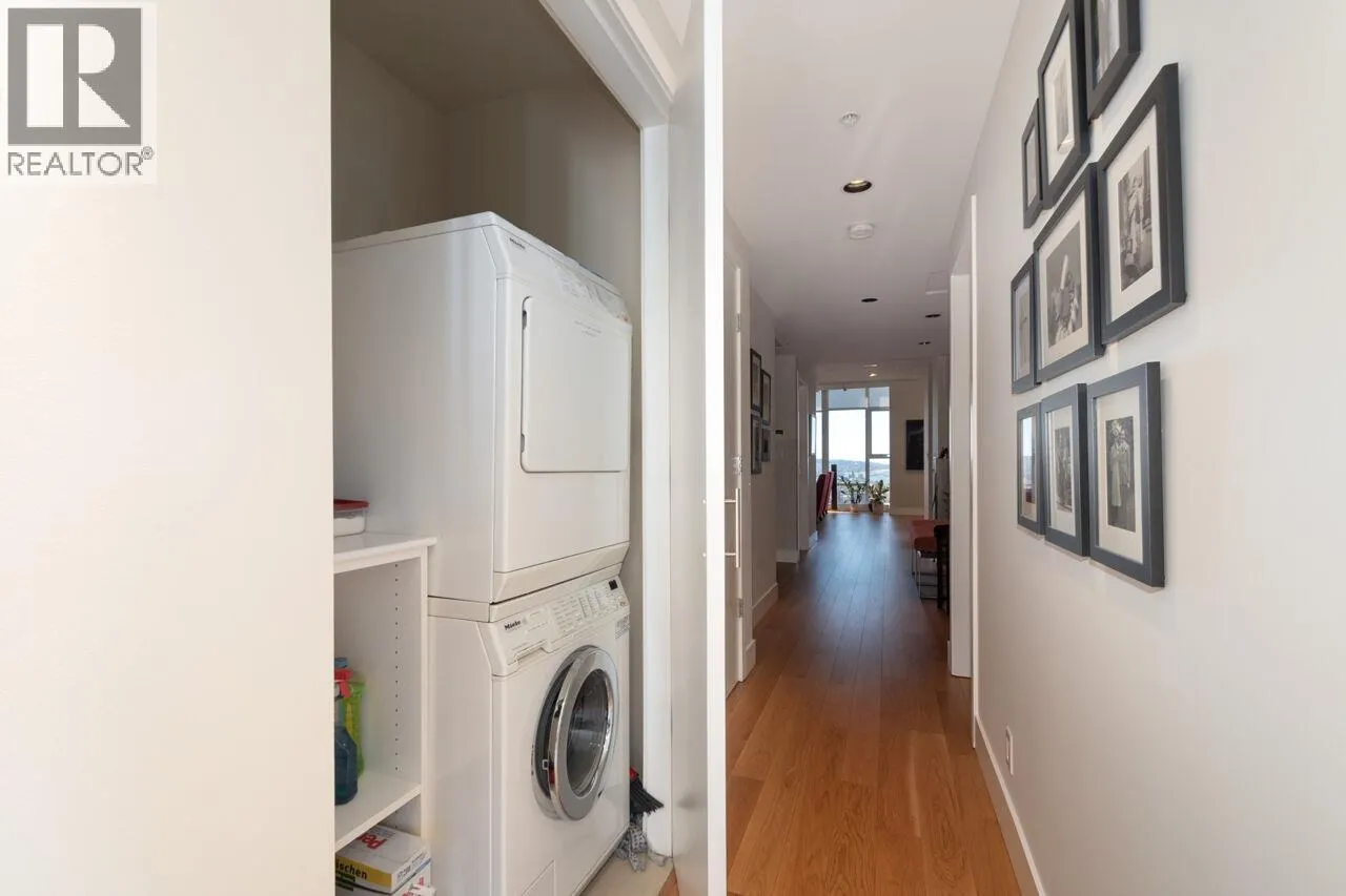 3503 455 BEACH CRESCENT