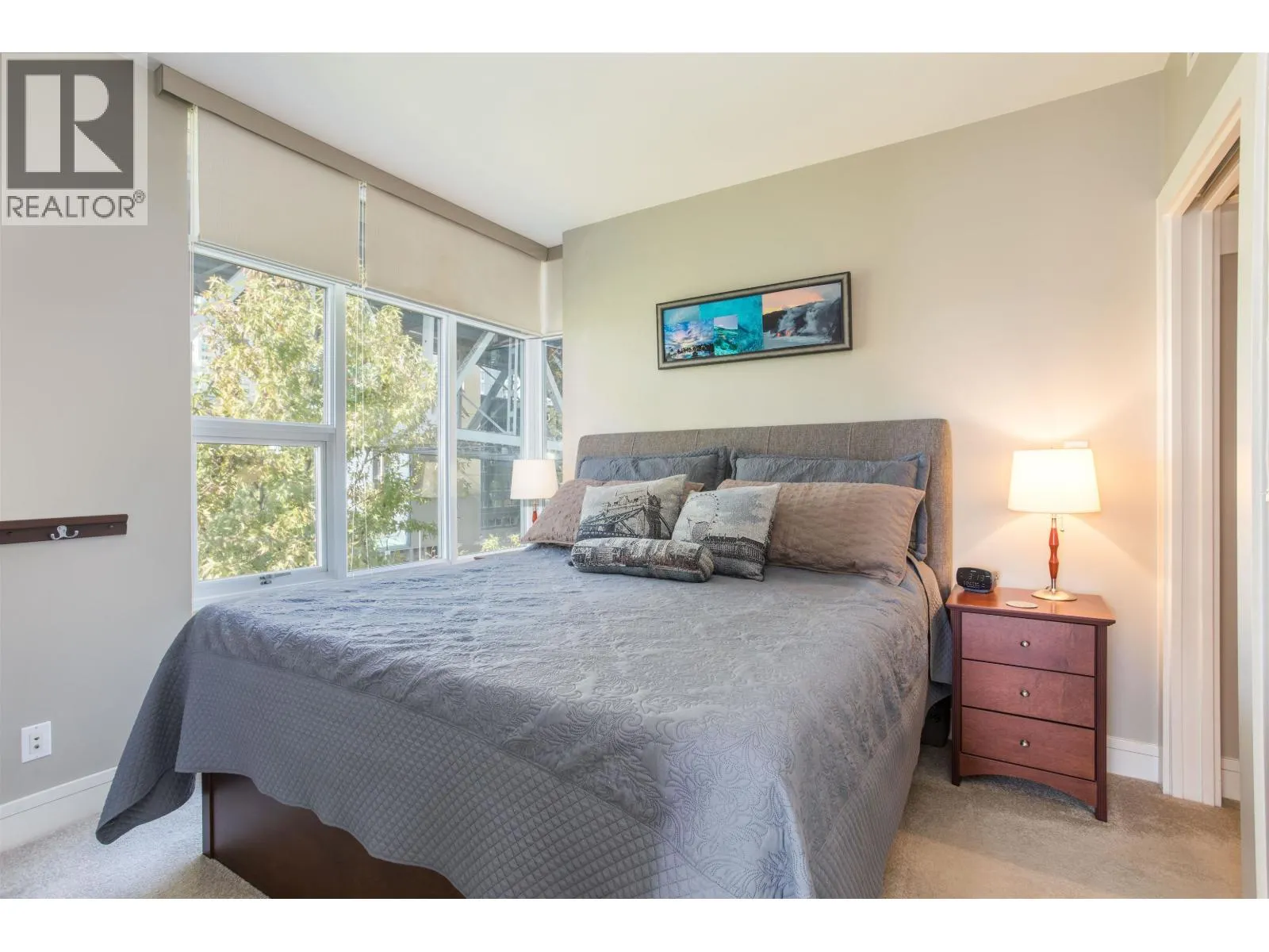 605 628 KINGHORNE MEWS