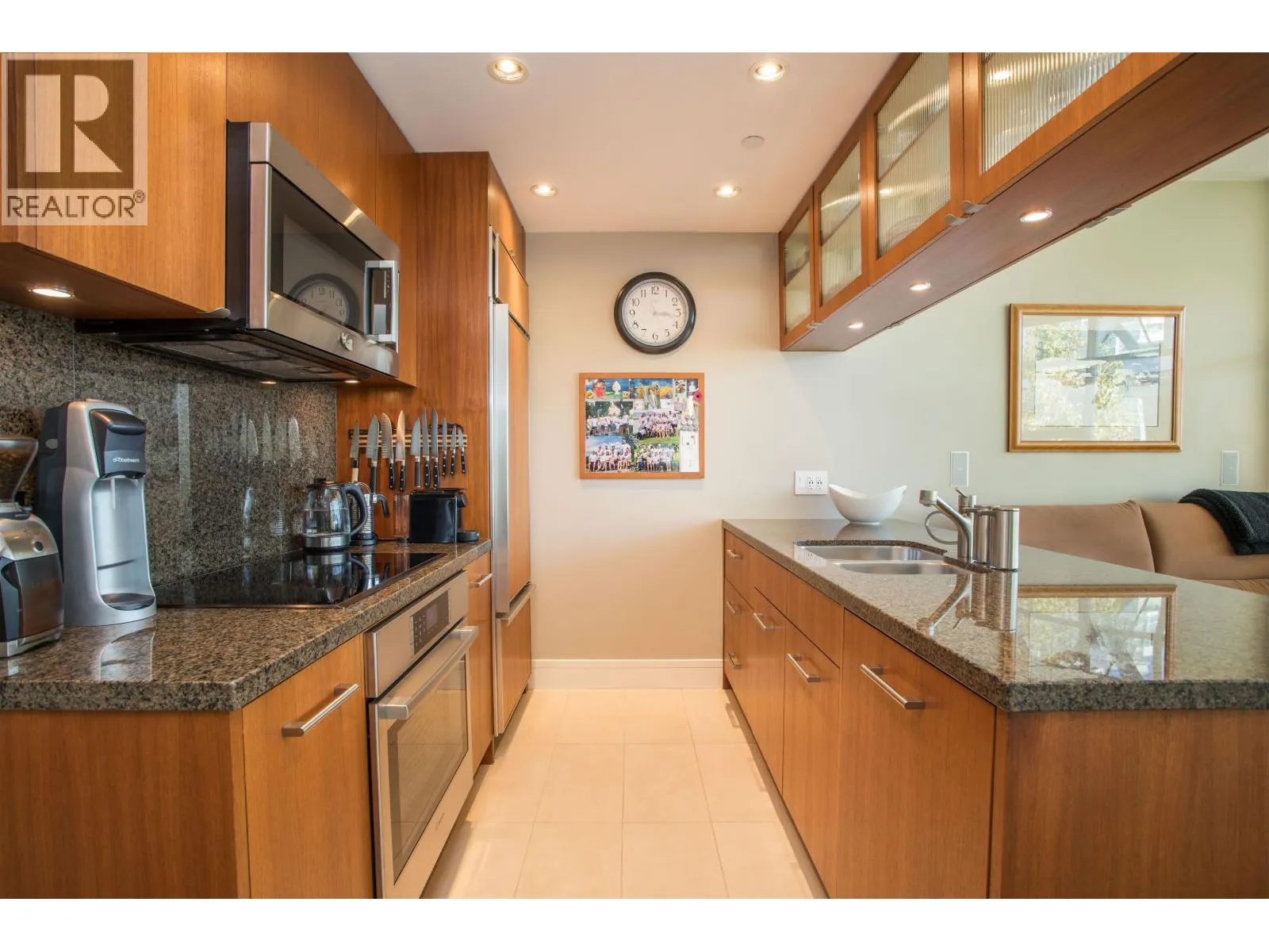 605 628 KINGHORNE MEWS