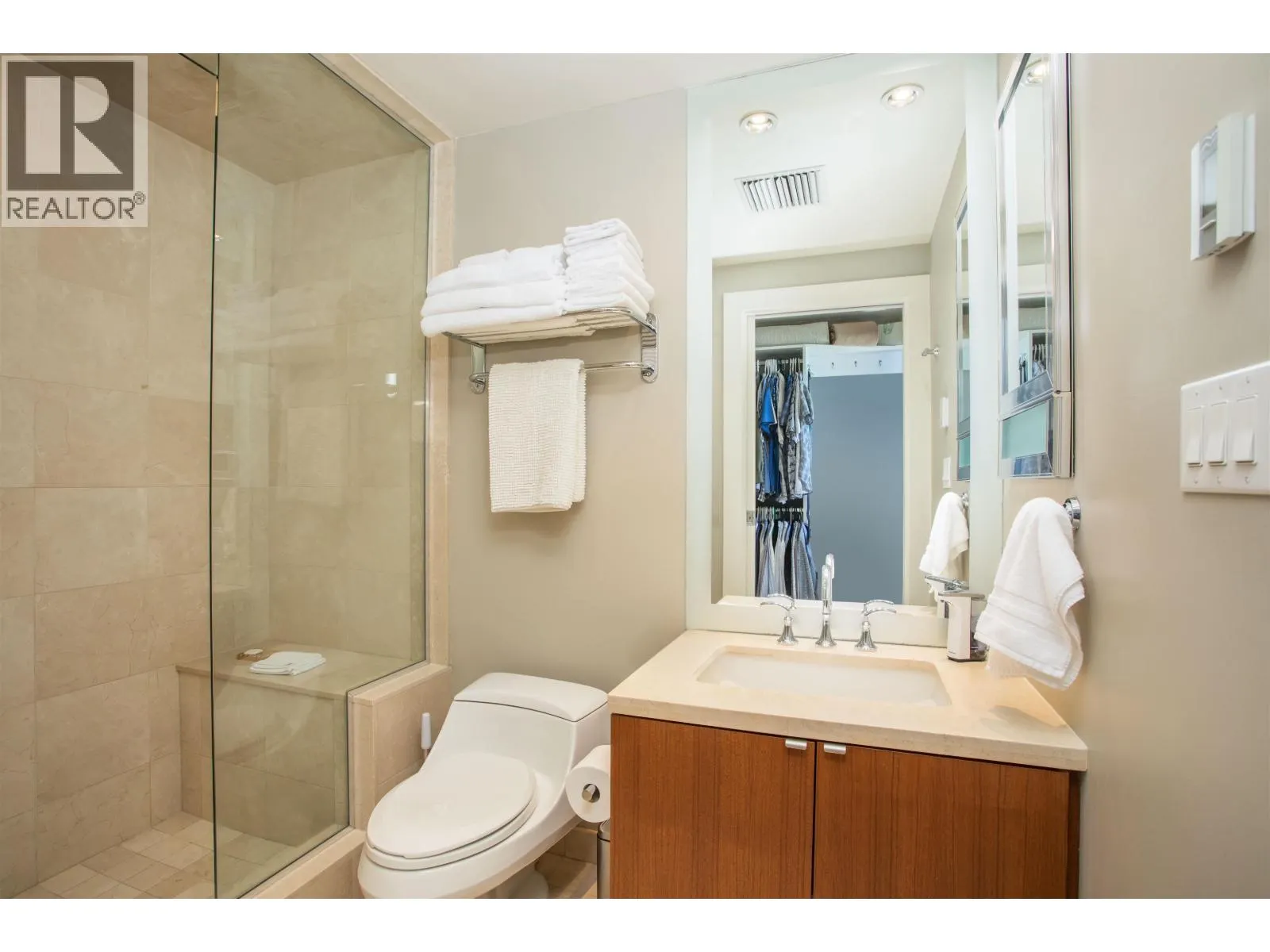 605 628 KINGHORNE MEWS