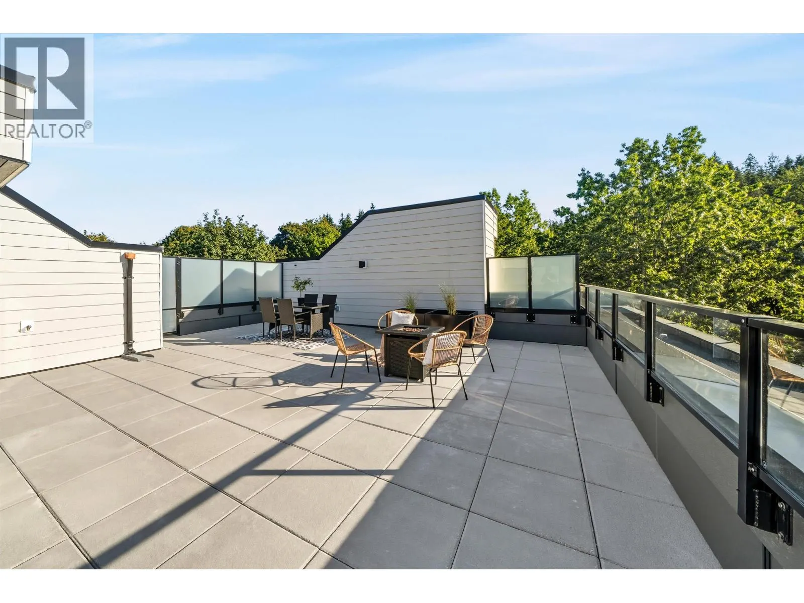 611 150 JAMES ROAD