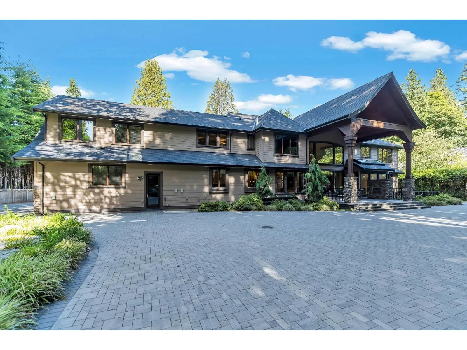 13288 WOODCREST DRIVE