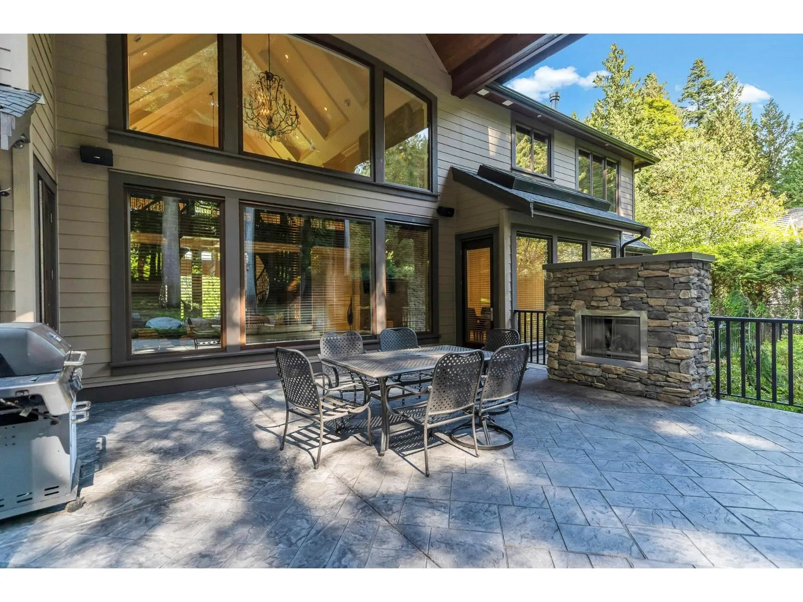 13288 WOODCREST DRIVE
