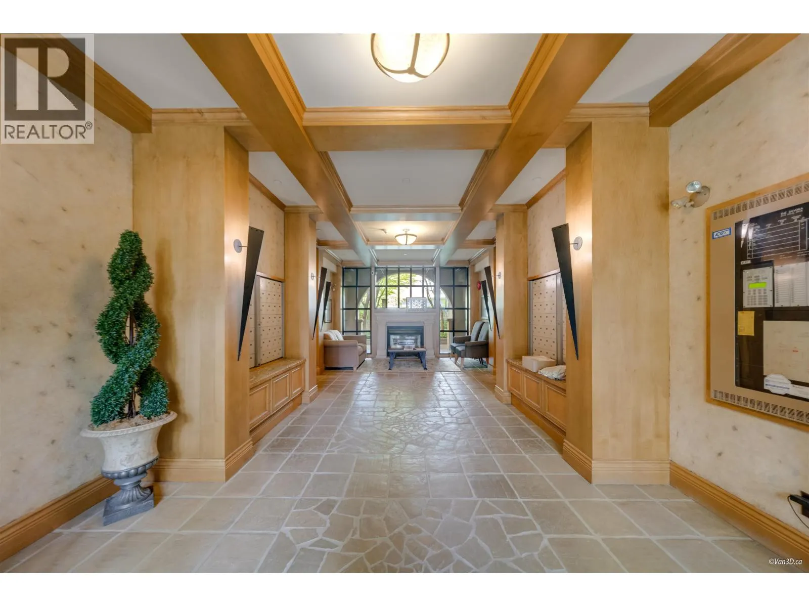 206 2175 SALAL DRIVE