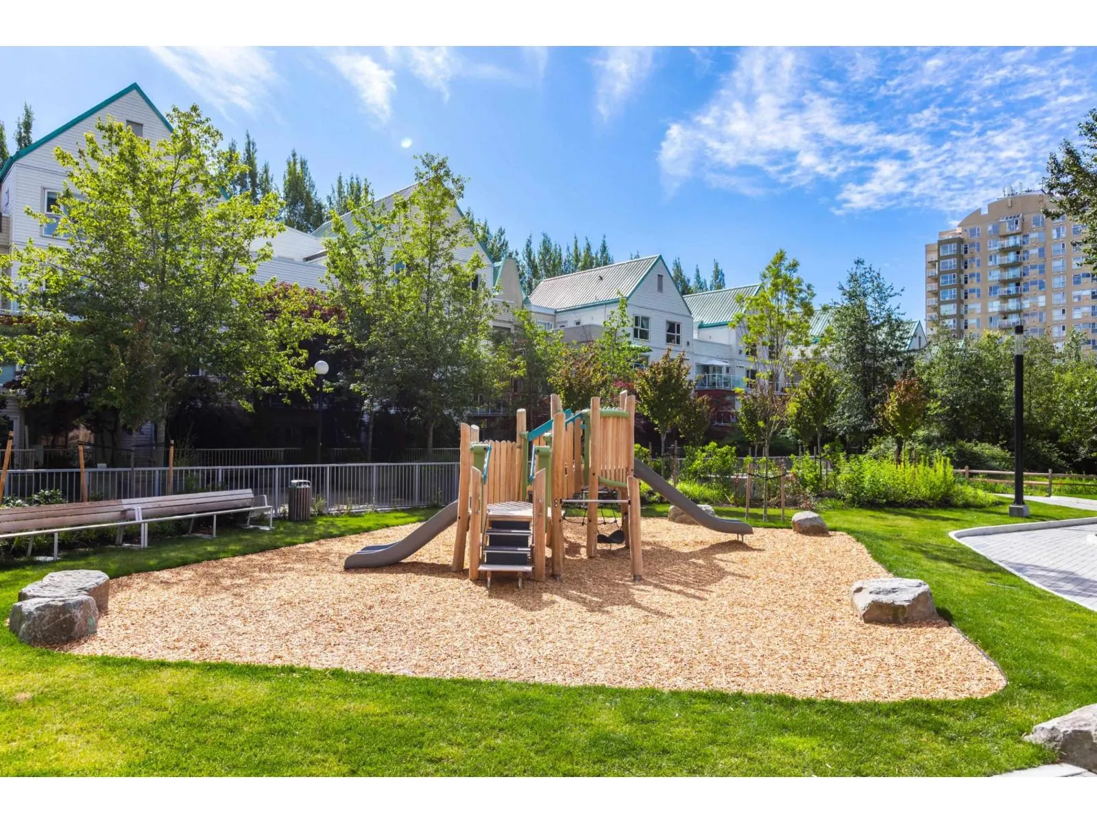 4101 13696 100 AVENUE