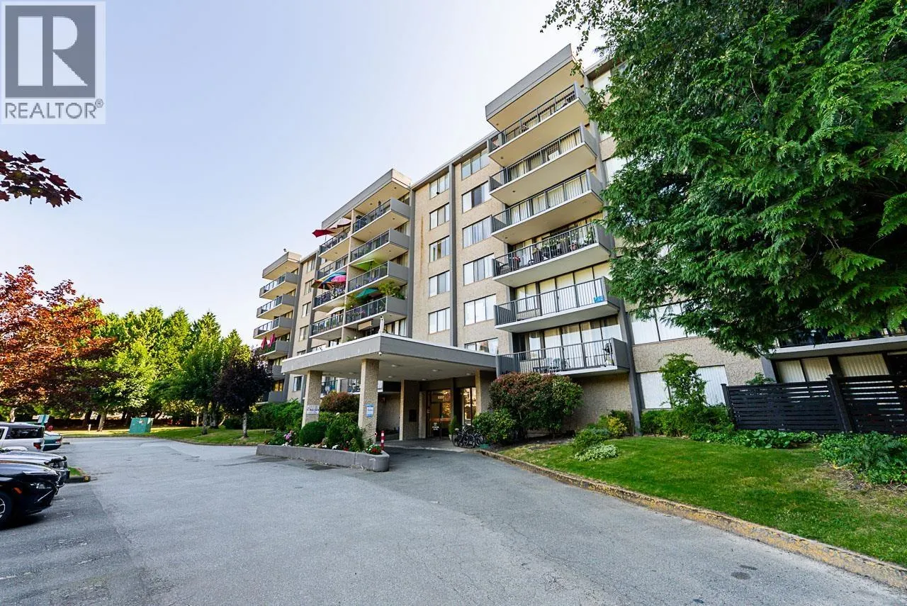 203 9320 PARKSVILLE DRIVE