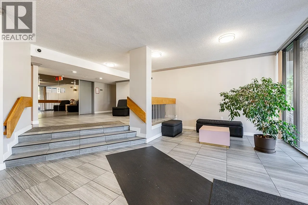 203 9320 PARKSVILLE DRIVE