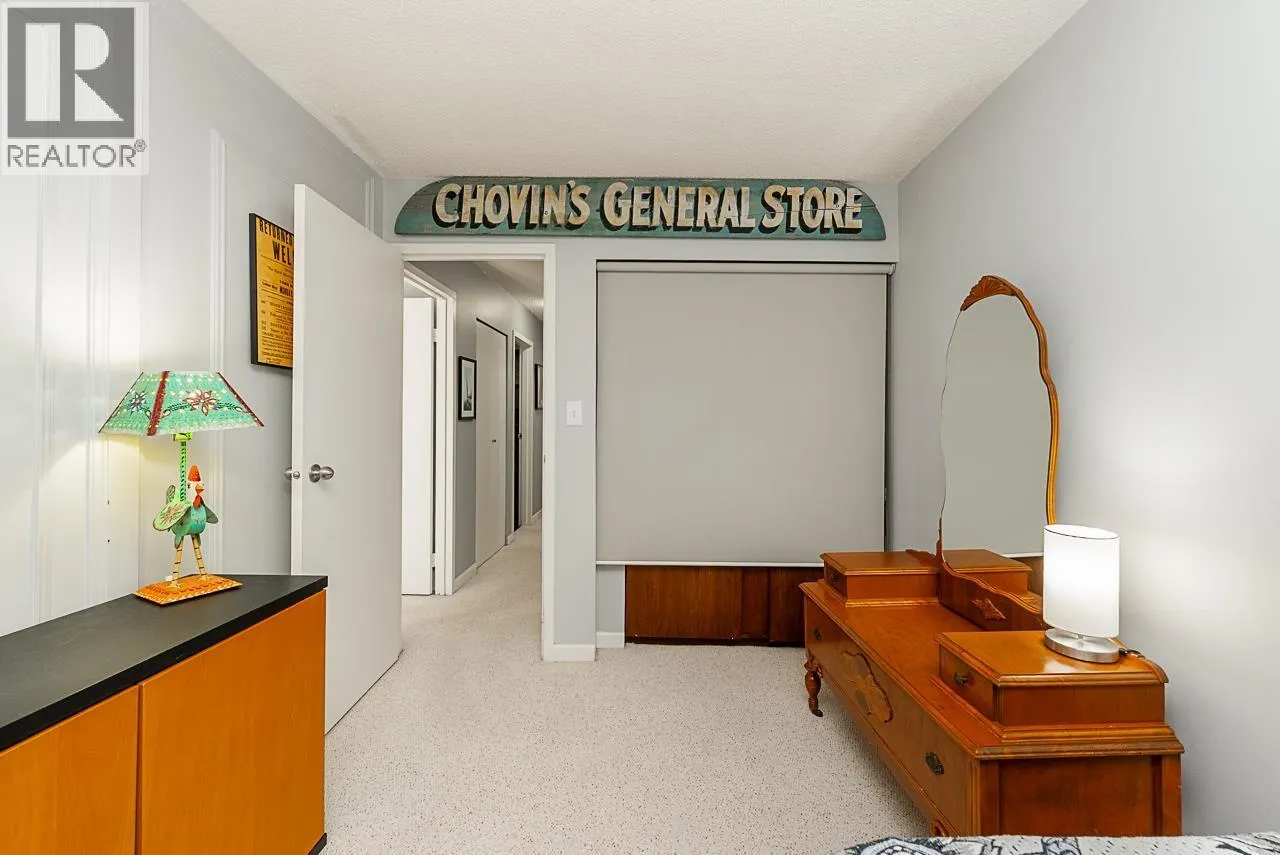 203 9320 PARKSVILLE DRIVE