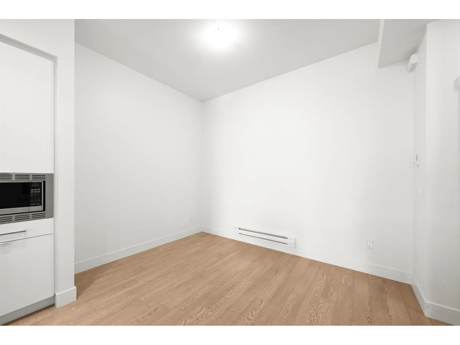 57 7811 209 STREET