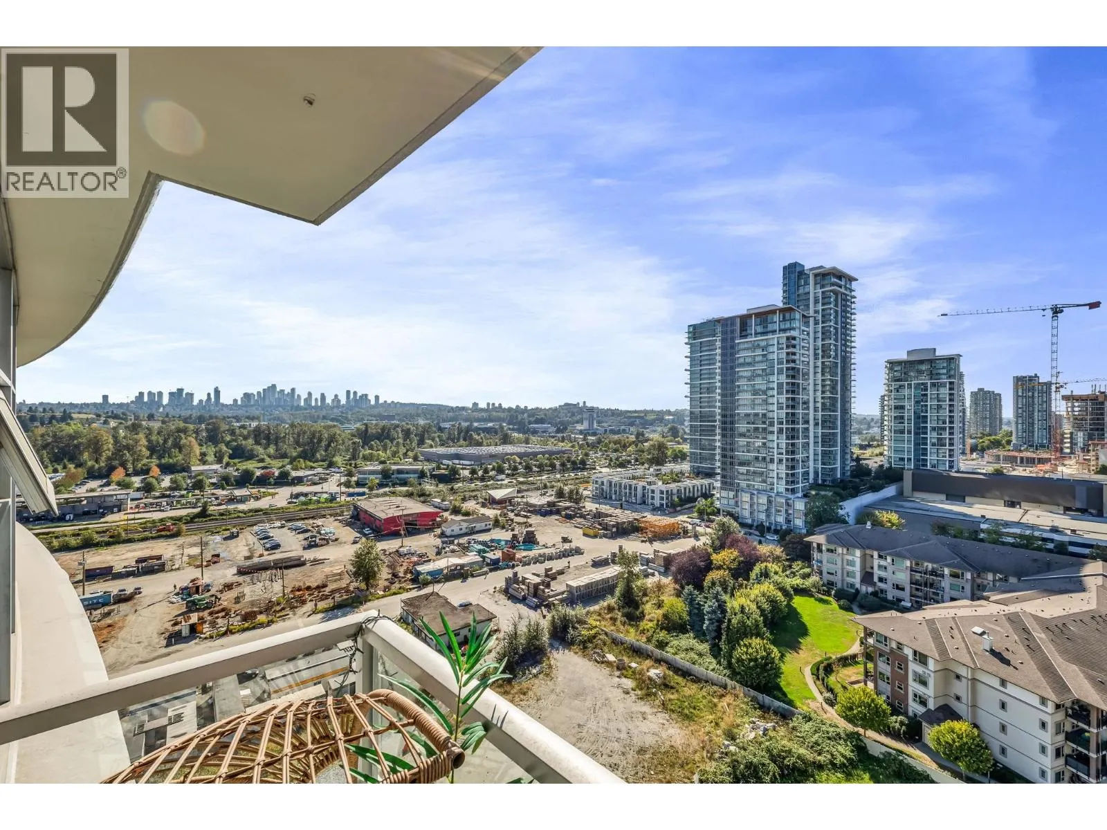 1908 2289 YUKON CRESCENT