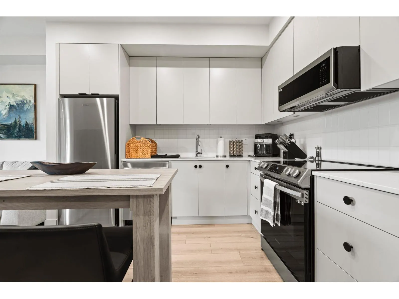 102 45511 CAMPUS DRIVE|Garrison Crossing