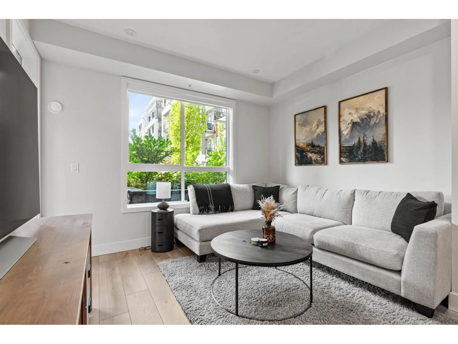 102 45511 CAMPUS DRIVE|Garrison Crossing