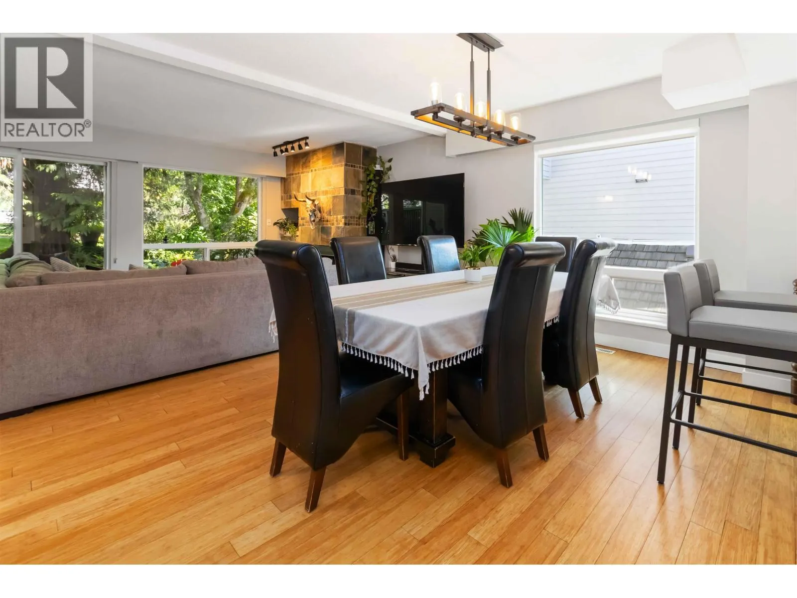 8187 FOREST GROVE DRIVE