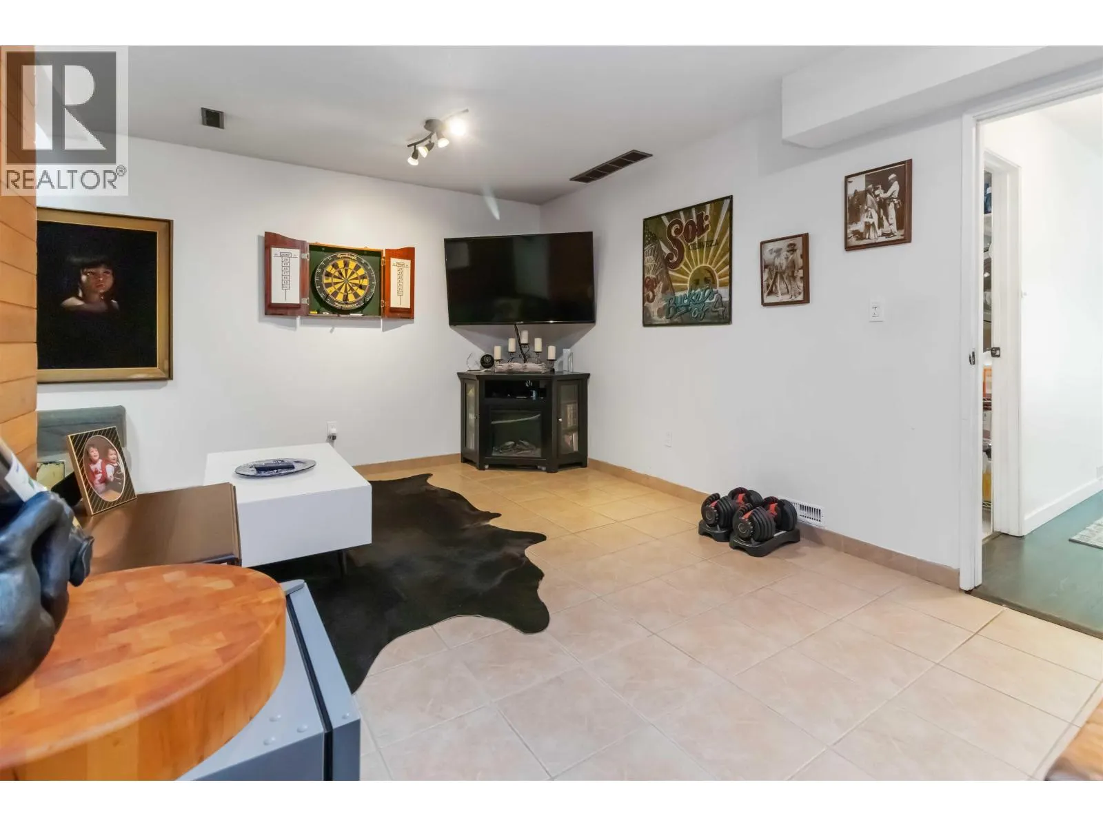 8187 FOREST GROVE DRIVE