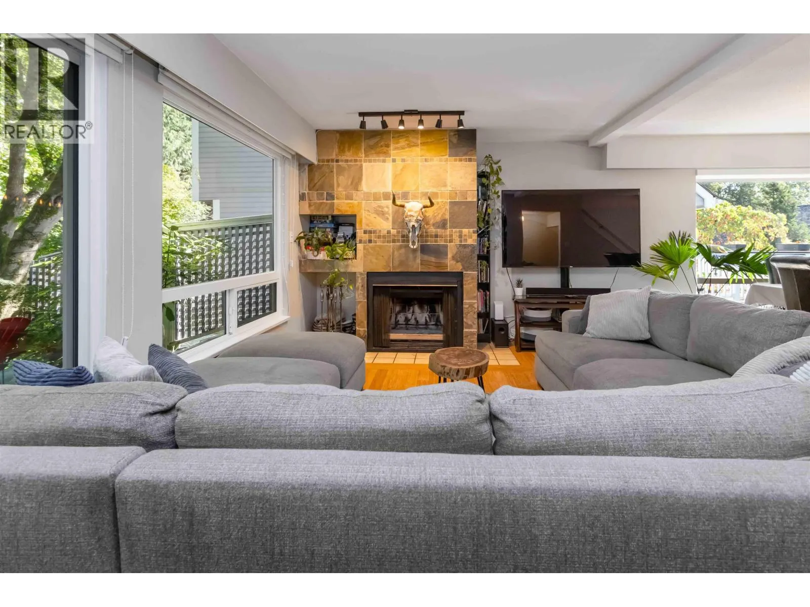 8187 FOREST GROVE DRIVE