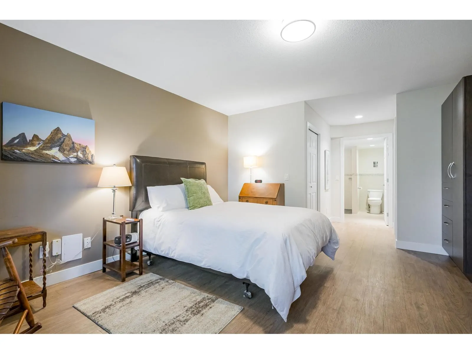 62 8737 212TH STREET