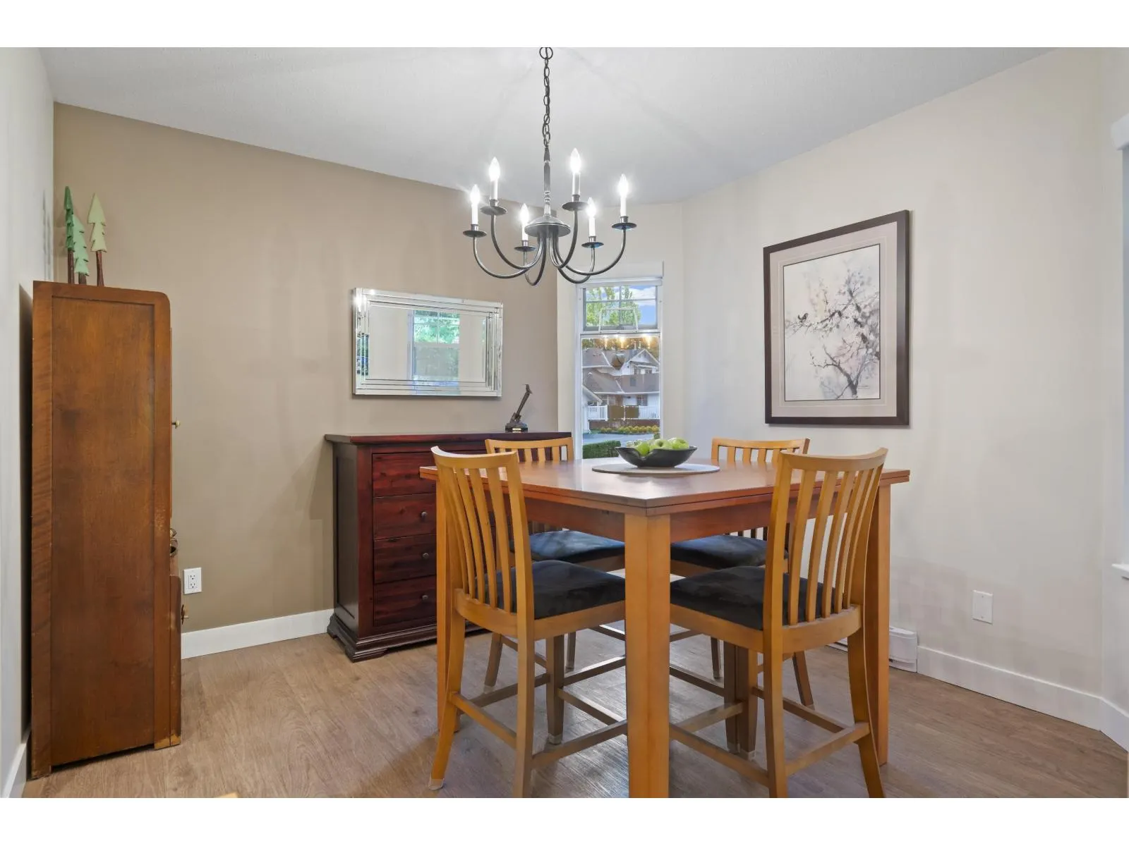 62 8737 212TH STREET