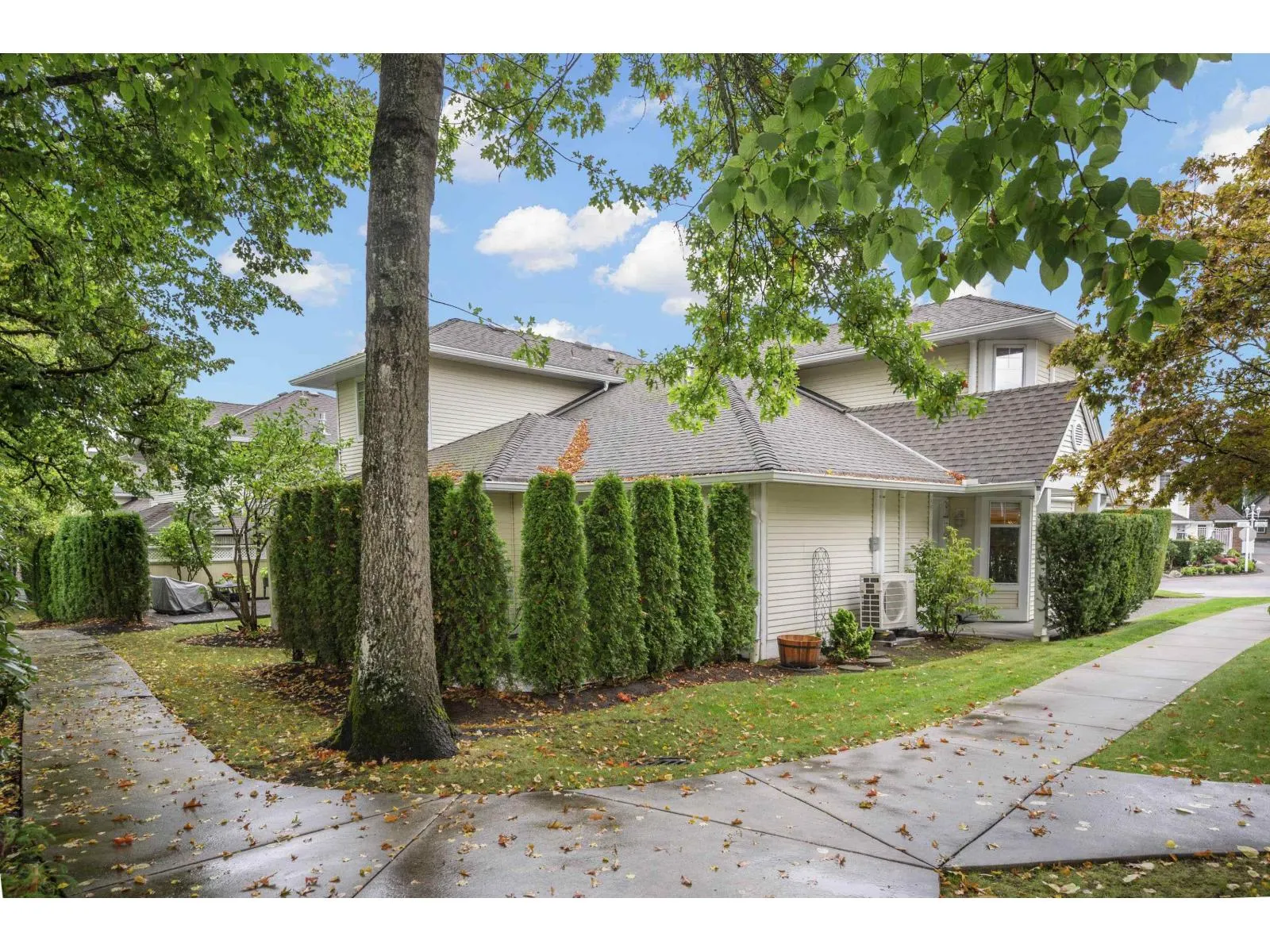 62 8737 212TH STREET