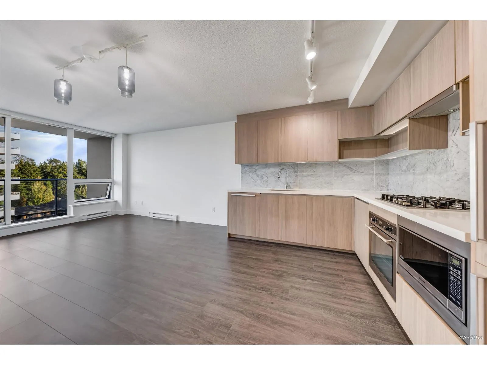 1515 13750 100 AVENUE
