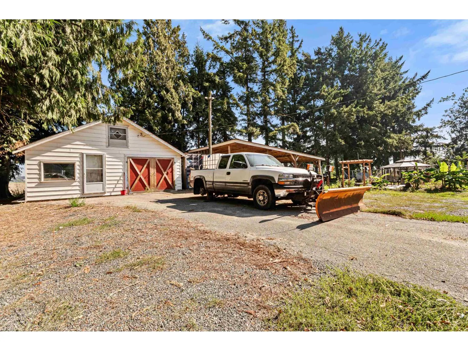 5460 INTERPROVINCIAL HIGHWAY