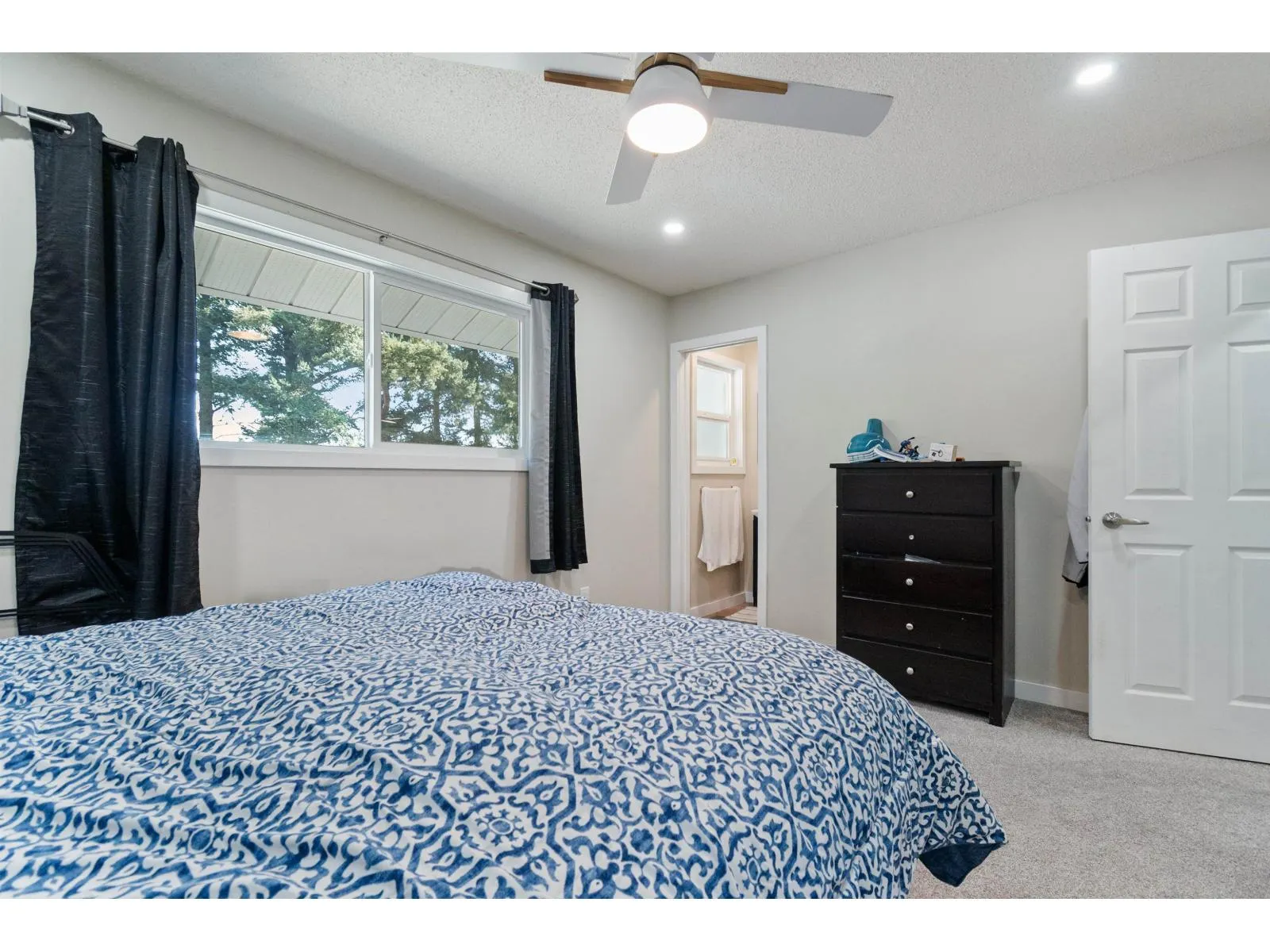 5460 INTERPROVINCIAL HIGHWAY