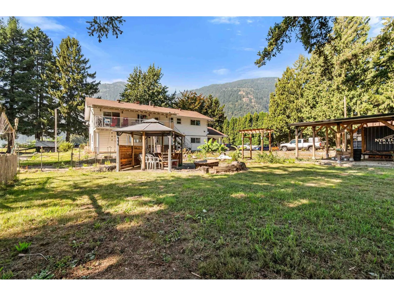 5460 INTERPROVINCIAL HIGHWAY