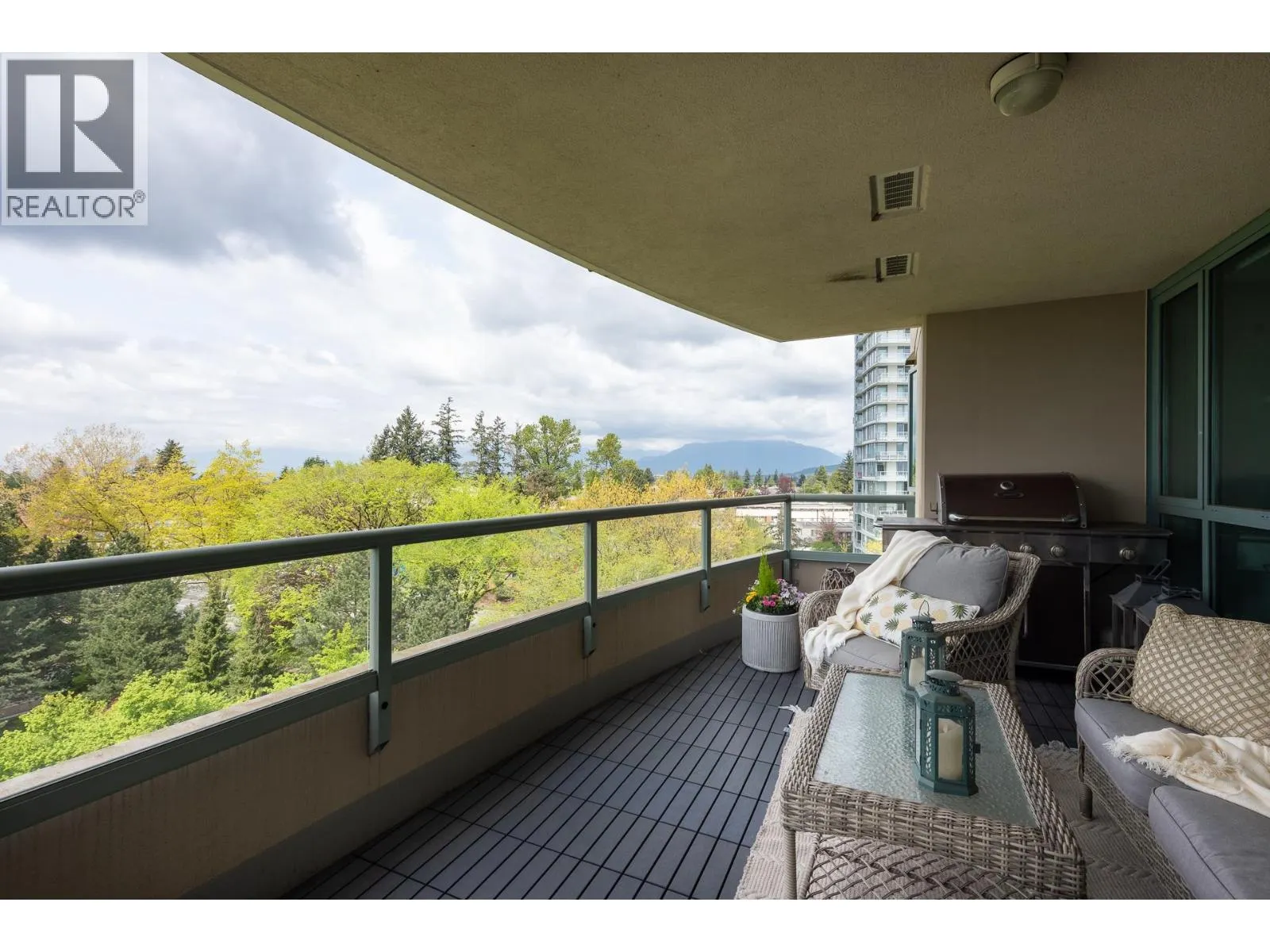 905 6659 SOUTHOAKS CRESCENT