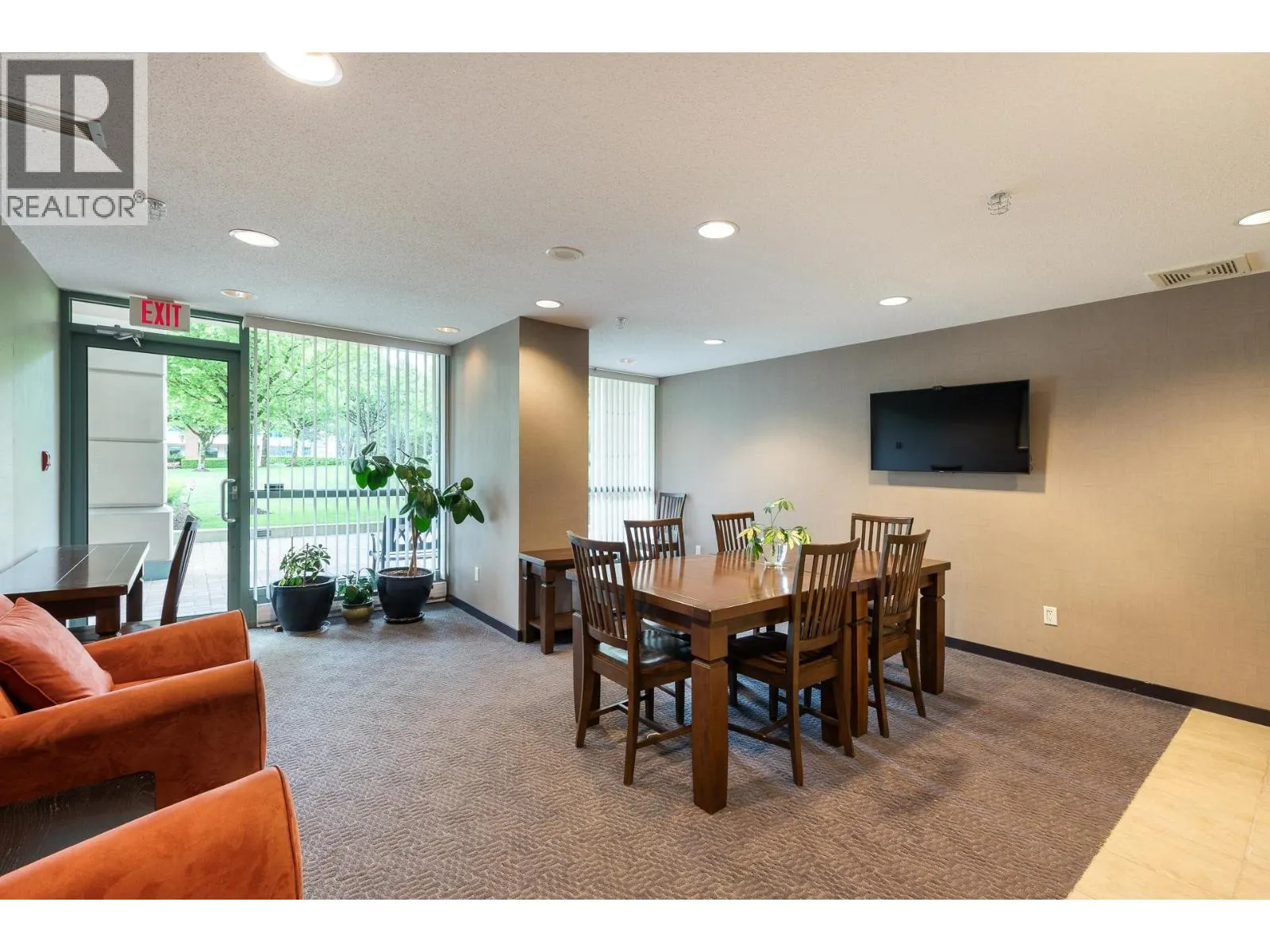 905 6659 SOUTHOAKS CRESCENT