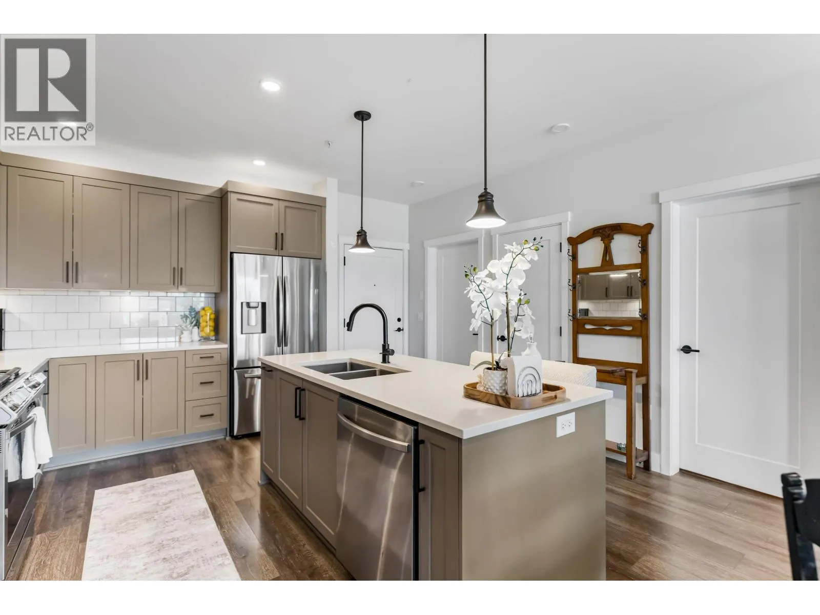 407 22638 119 AVENUE