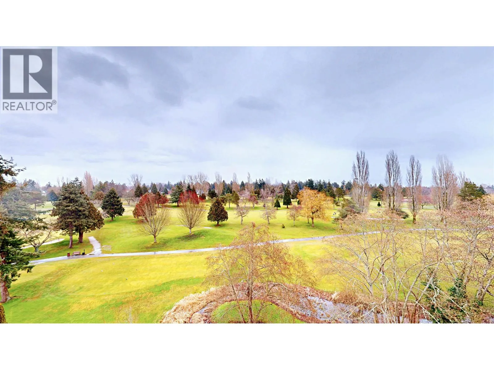 702 1400 VIEW CRESCENT