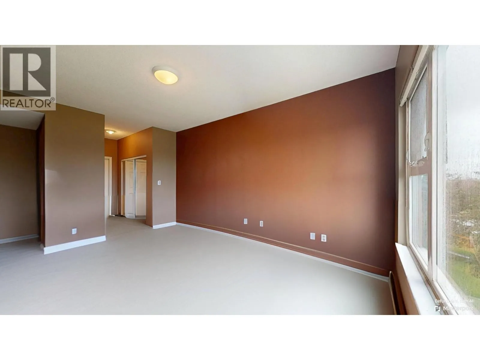 702 1400 VIEW CRESCENT
