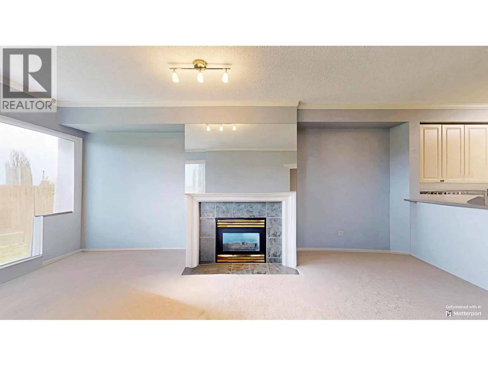 702 1400 VIEW CRESCENT